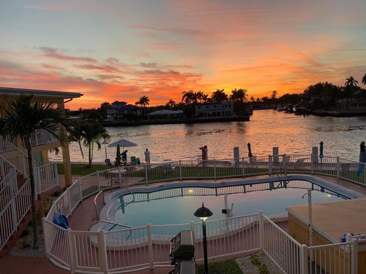Studio Intracoastal Views! 5 Min Walk To The Beach Villa Pompano Beach Exterior foto