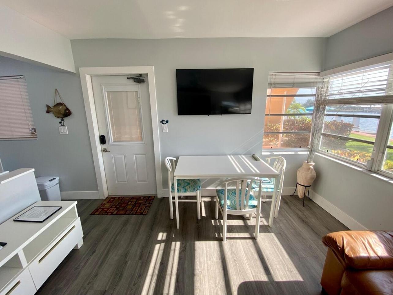 Studio Intracoastal Views! 5 Min Walk To The Beach Villa Pompano Beach Exterior foto